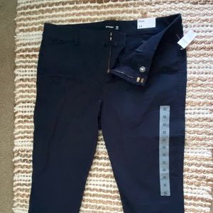 Old Navy pixie pants. Navy color, never worn. Size 14